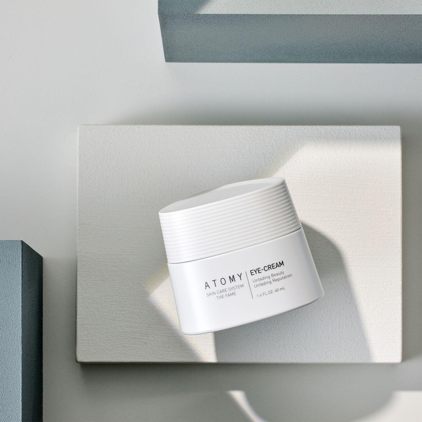 Fame Koz atrofi teri parvarishi uchun krem